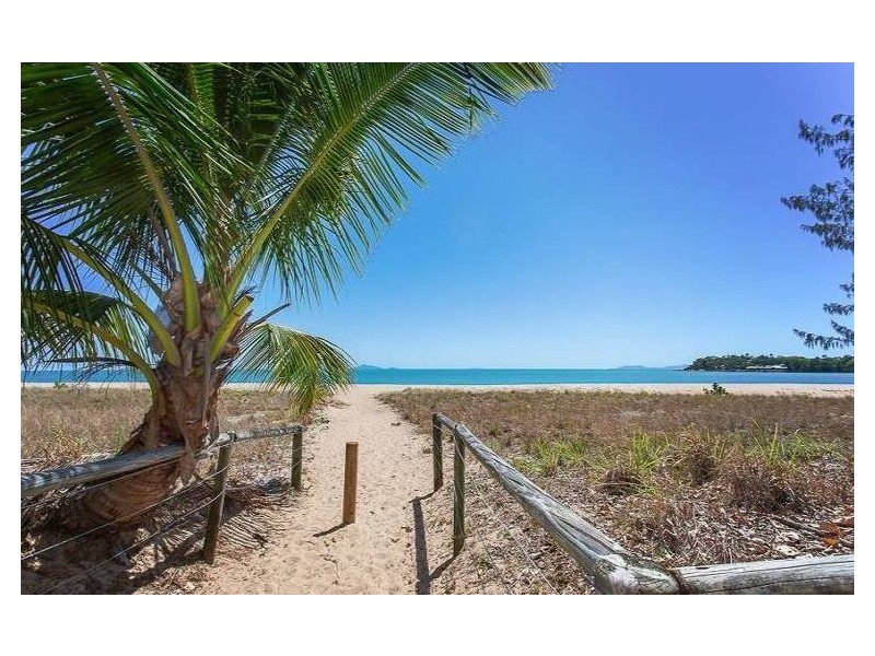 49 Bucasia Esplanade, Bucasia QLD 4750