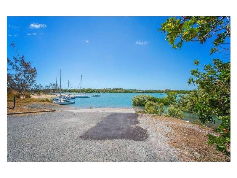 49 Bucasia Esplanade, Bucasia QLD 4750