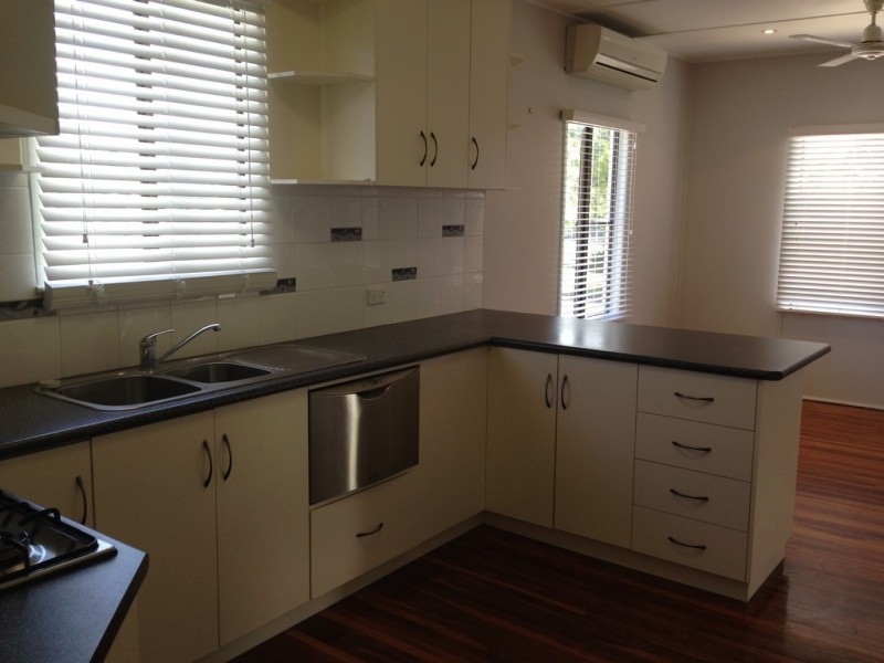 8 William Street, South Mackay QLD 4740