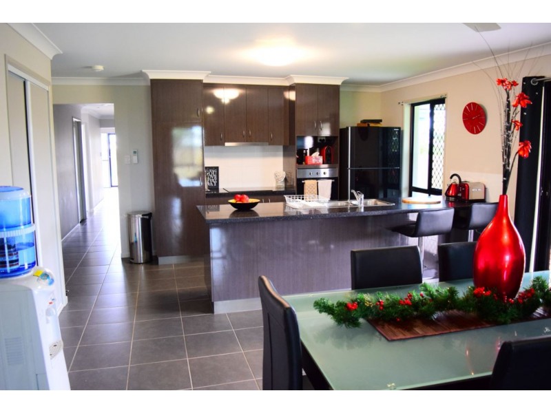 5 Burge Court, Glenella QLD 4740