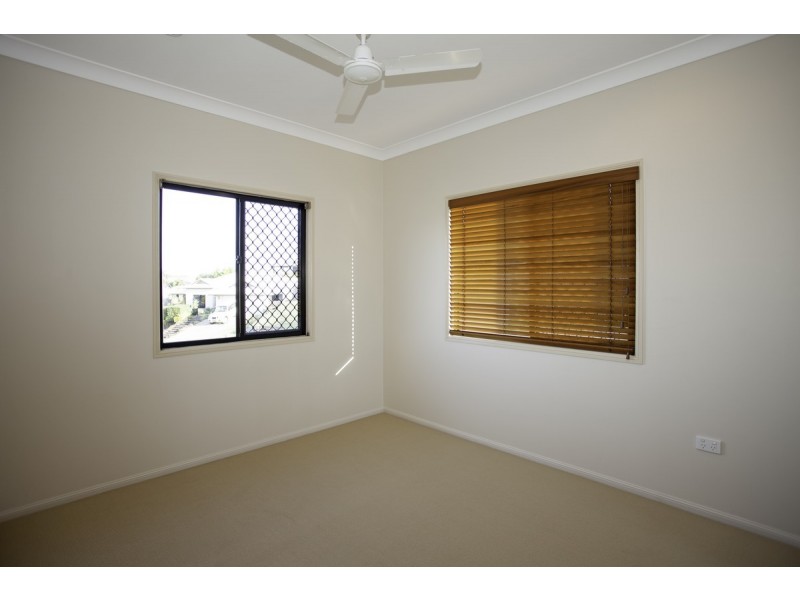 11 Cosford Close, Eimeo QLD 4740