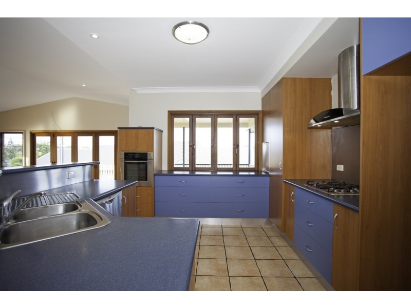 11 Cosford Close, Eimeo QLD 4740