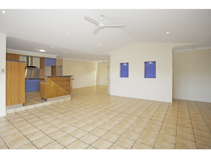 11 Cosford Close, Eimeo QLD 4740