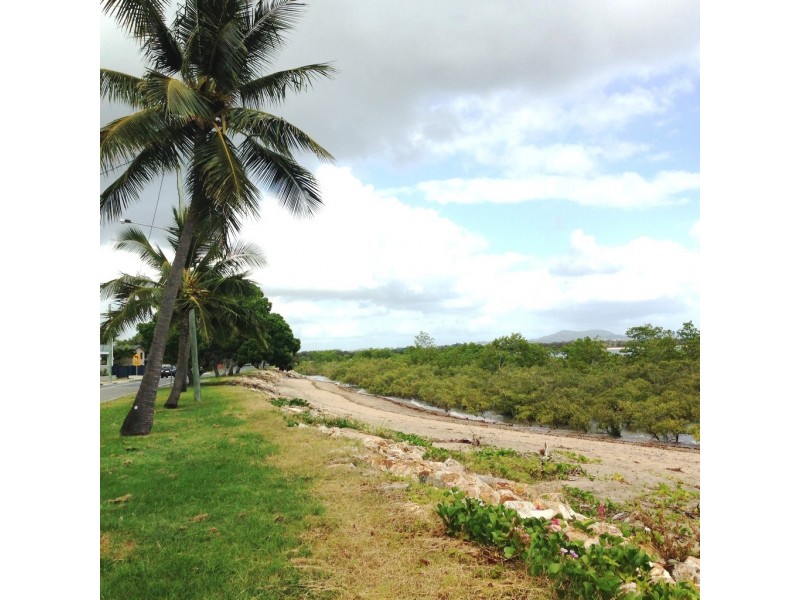 29 Slade Esplanade, Slade Point QLD 4740