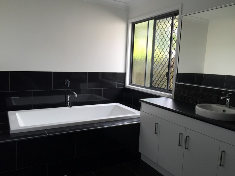 6a Knobel Street, North Mackay QLD 4740