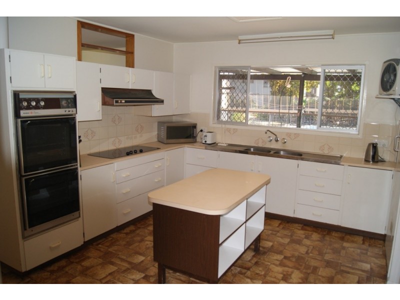 5 Thorning St, West Mackay QLD 4740