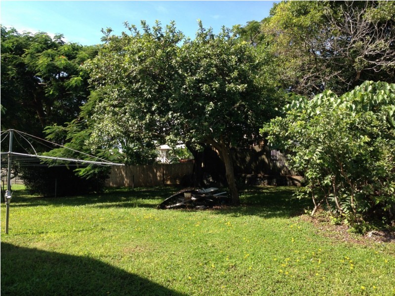 15 Roberts Avenue, North Mackay QLD 4740