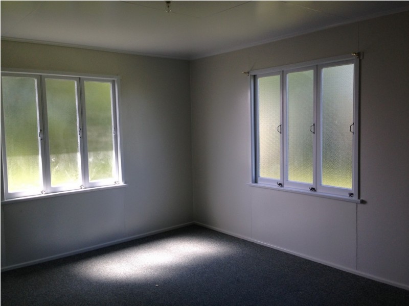 15 Roberts Avenue, North Mackay QLD 4740