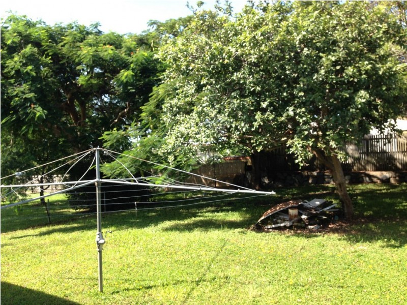 15 Roberts Avenue, North Mackay QLD 4740