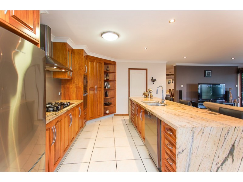 17 Romaine Court, Glenella QLD 4740