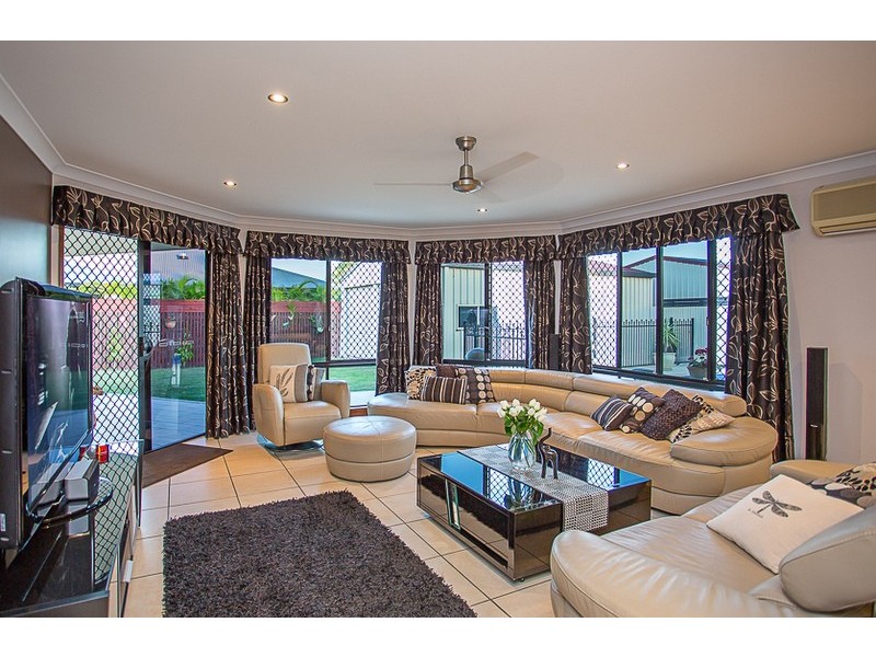 17 Romaine Court, Glenella QLD 4740