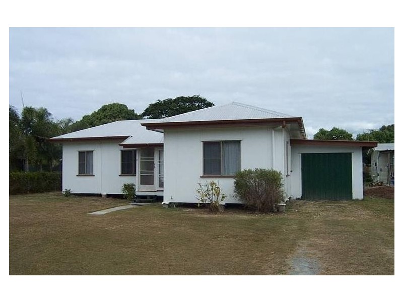 17 Pratt Street, South Mackay QLD 4740