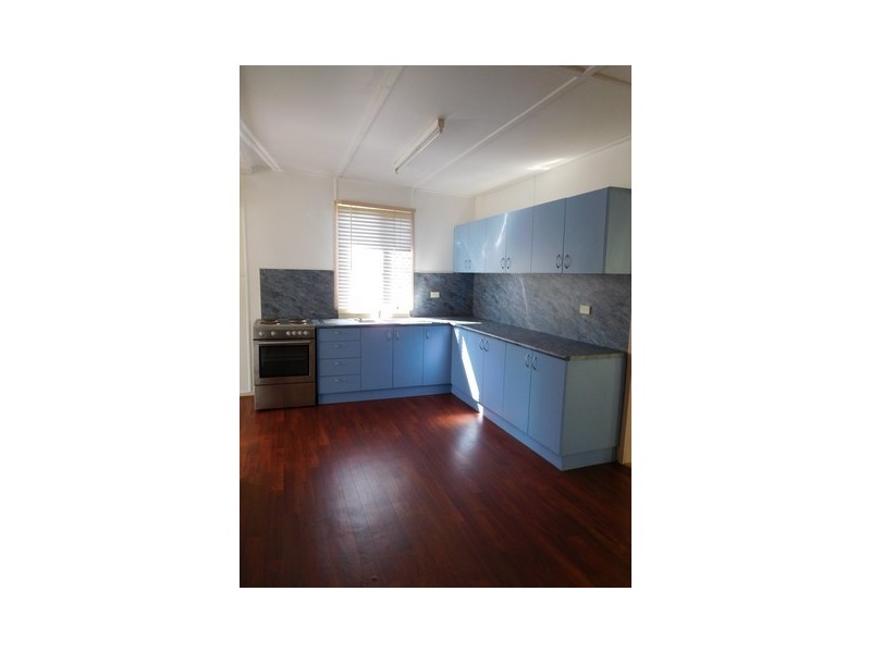 17 Pratt Street, South Mackay QLD 4740