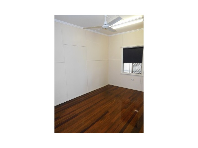 17 Pratt Street, South Mackay QLD 4740