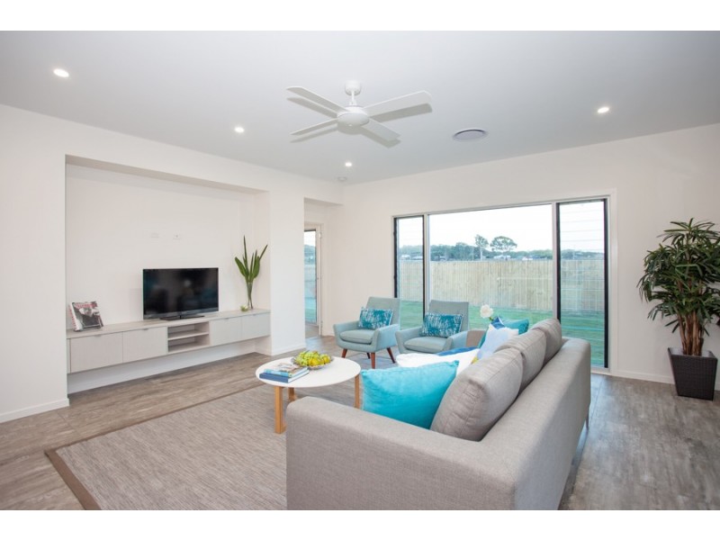 3 Boardrider Boulevard, Shoal Point QLD 4750