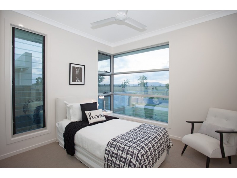 3 Boardrider Boulevard, Shoal Point QLD 4750