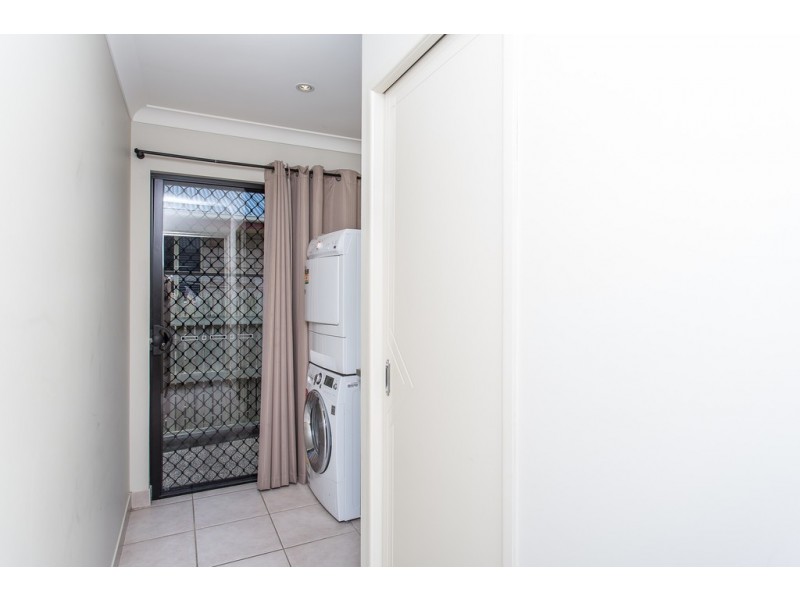 1 Douglas Crescent, Rural View QLD 4740