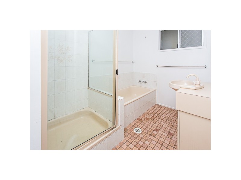 10 Barnfield Drive, Andergrove QLD 4740