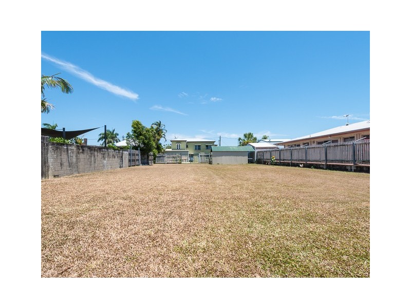 9 Steen Street, South Mackay QLD 4740