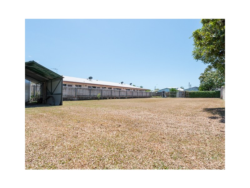 9 Steen Street, South Mackay QLD 4740