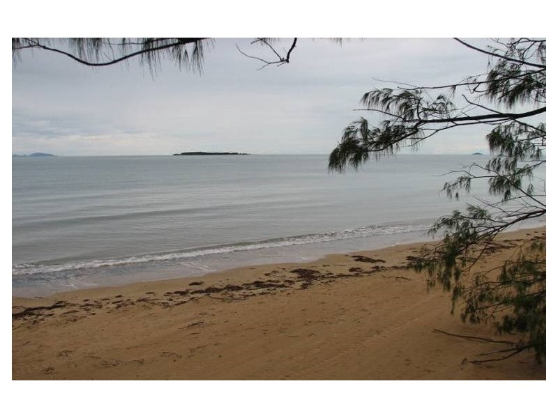 19 Peninsula Drive, Hay Point QLD 4740