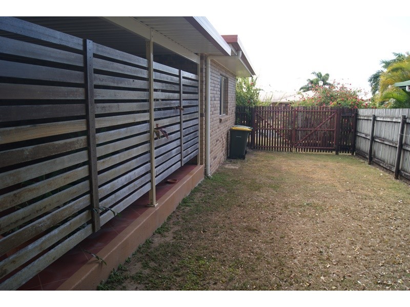 15 Kristy Crescent, Eimeo QLD 4740