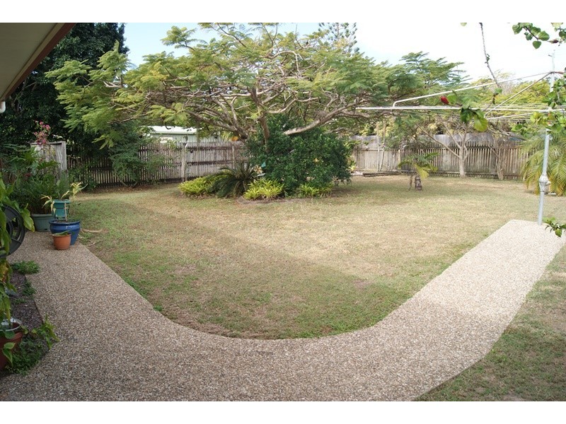 15 Kristy Crescent, Eimeo QLD 4740