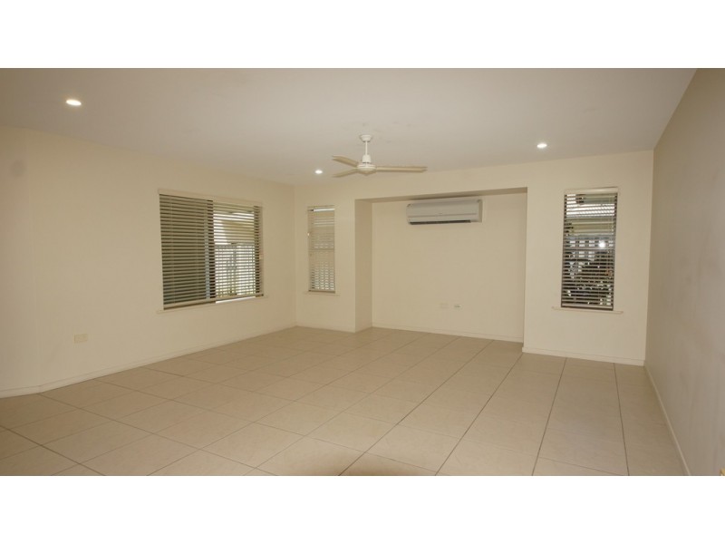 10 Narrabeen Street, Blacks Beach QLD 4740