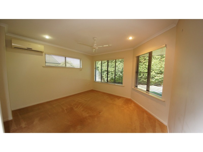 10 Narrabeen Street, Blacks Beach QLD 4740