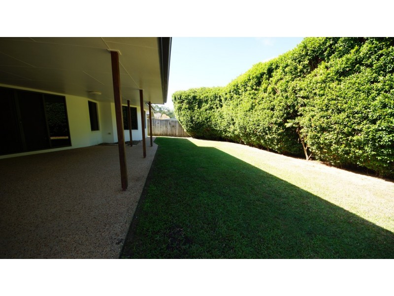 10 Narrabeen Street, Blacks Beach QLD 4740