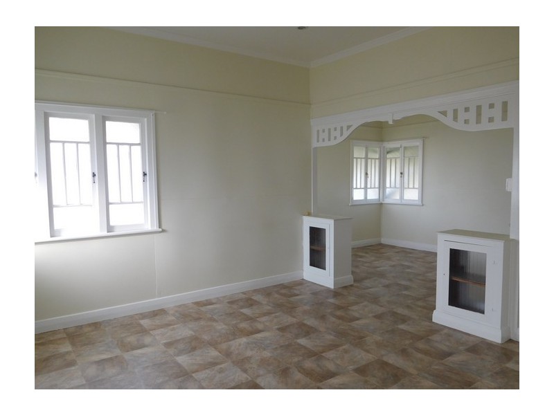 4 Sneyd Street, West Mackay QLD 4740