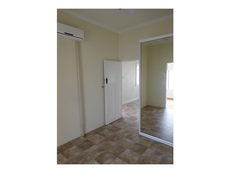 4 Sneyd Street, West Mackay QLD 4740