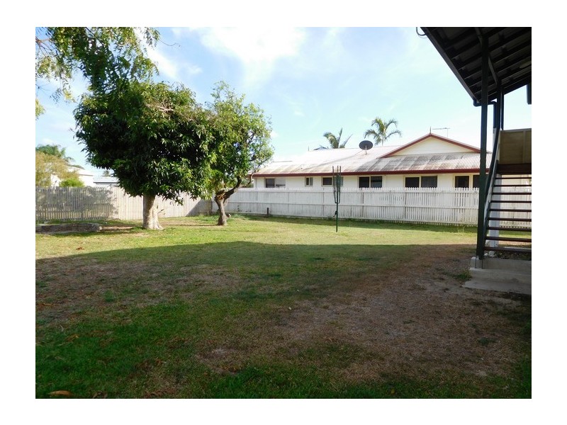 4 Sneyd Street, West Mackay QLD 4740
