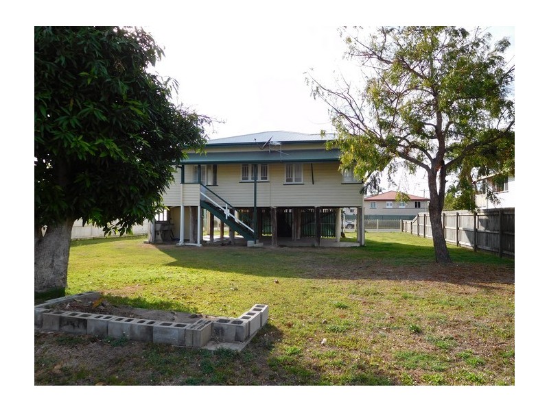 4 Sneyd Street, West Mackay QLD 4740