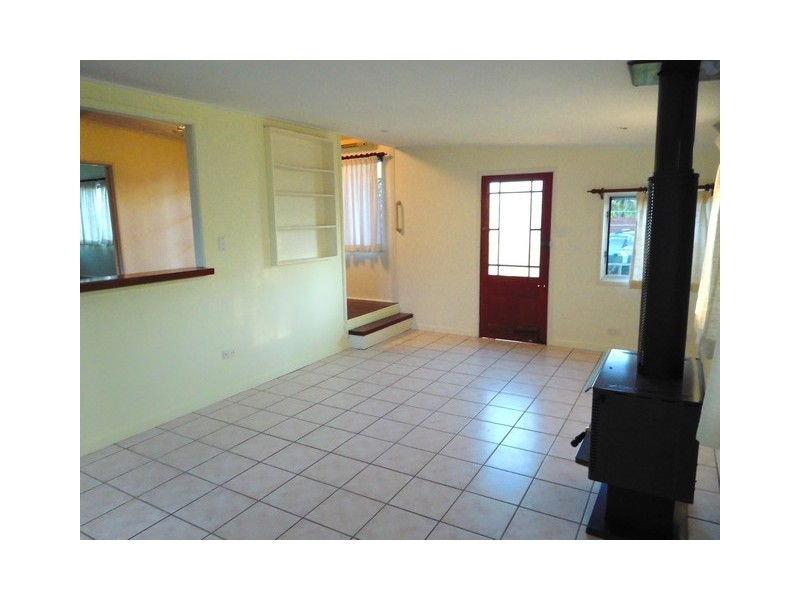 16 Waverley Street, Bucasia QLD 4750