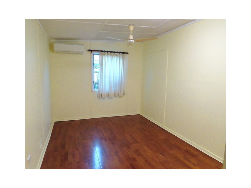 16 Waverley Street, Bucasia QLD 4750