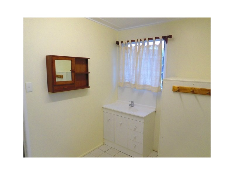 16 Waverley Street, Bucasia QLD 4750