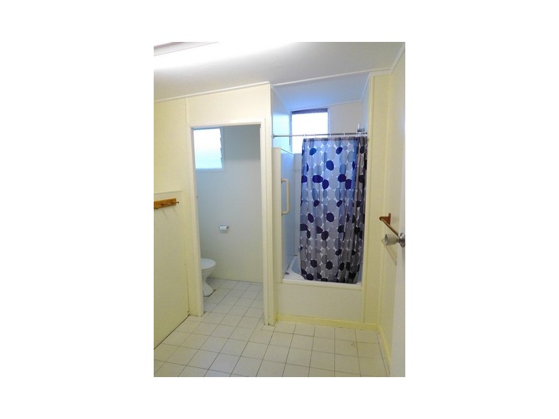 16 Waverley Street, Bucasia QLD 4750