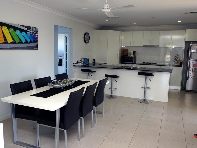 21 Phoenix Crescent, Rural View QLD 4740