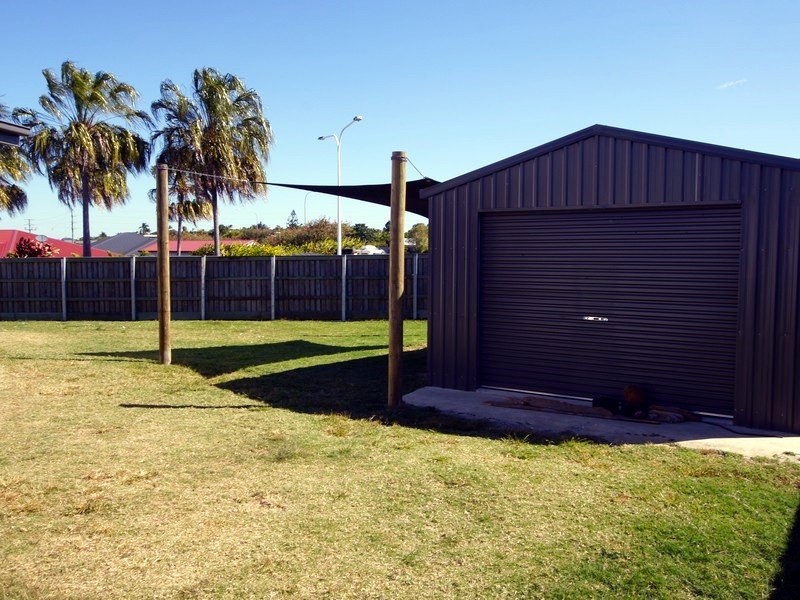 21 Phoenix Crescent, Rural View QLD 4740