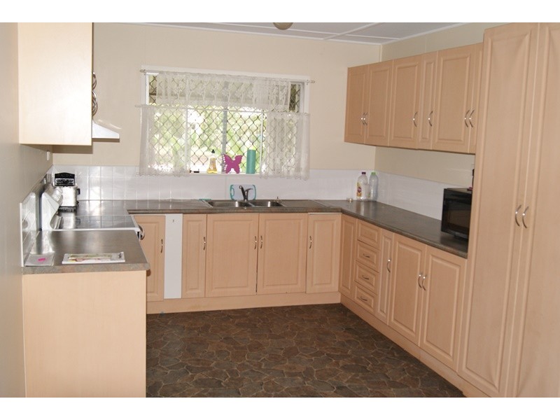 65 Paradise St, South Mackay QLD 4740