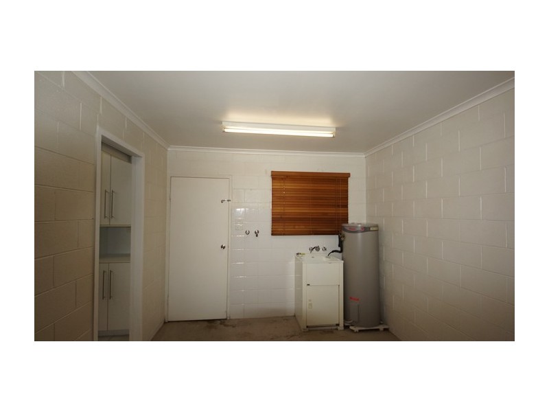 1/8 Vicky Court, Andergrove QLD 4740
