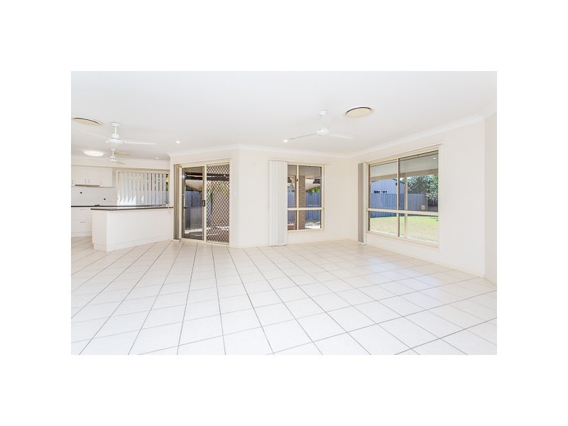 6 Marine Parade, Bucasia QLD 4750