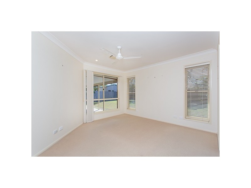 6 Marine Parade, Bucasia QLD 4750