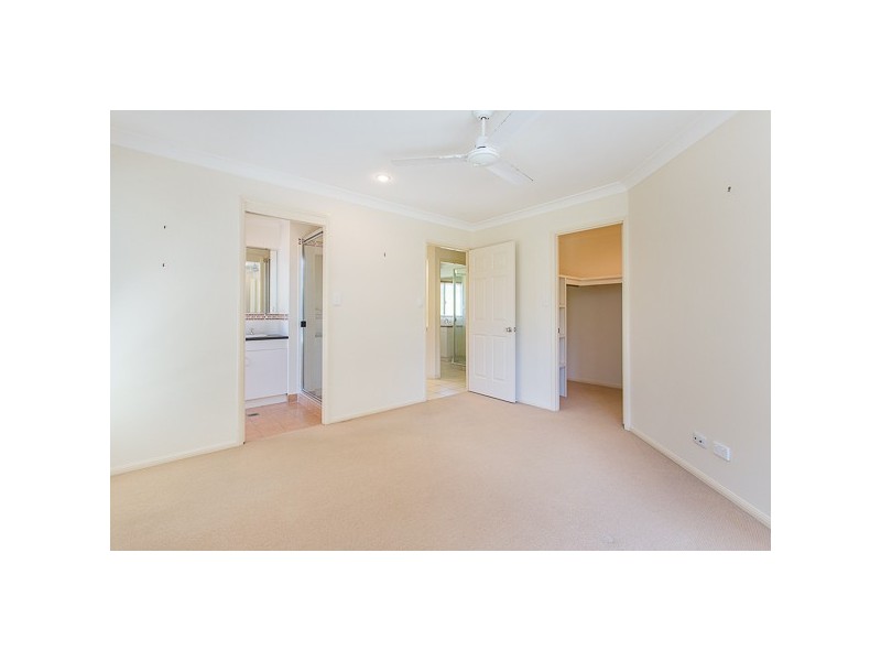 6 Marine Parade, Bucasia QLD 4750