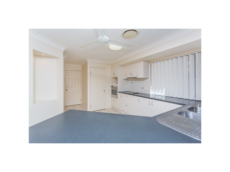 6 Marine Parade, Bucasia QLD 4750