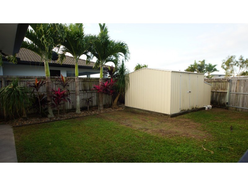 2 Pavillion Court, Glenella QLD 4740