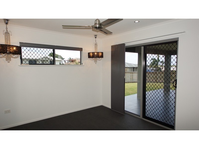 1 Bensara Crescent, Beaconsfield QLD 4740