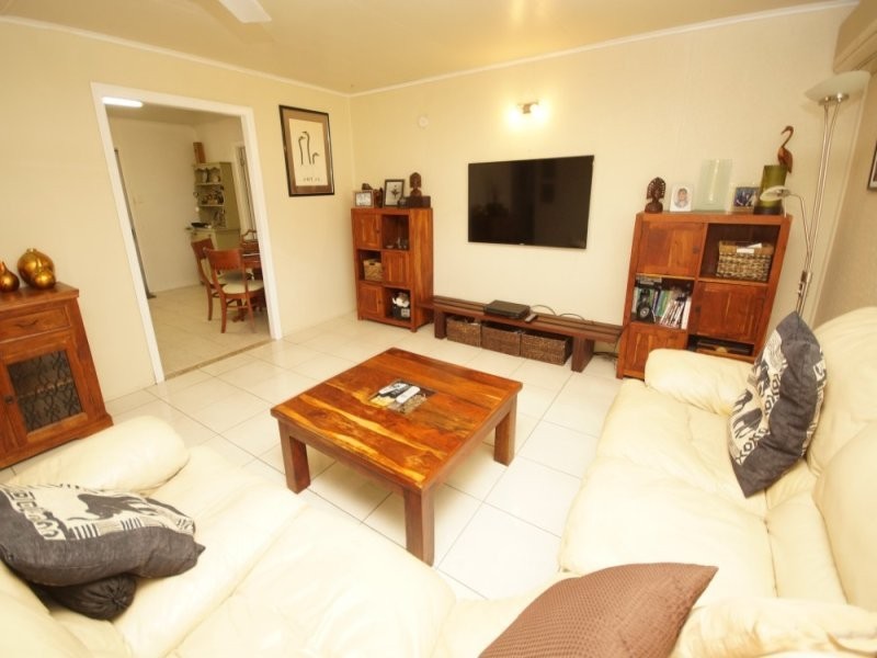 10 Upton Avenue, Andergrove QLD 4740