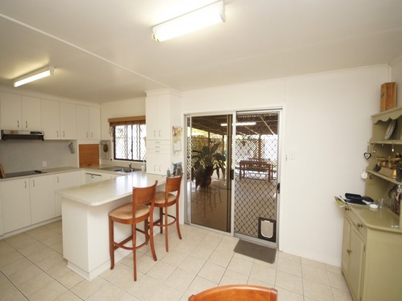 10 Upton Avenue, Andergrove QLD 4740